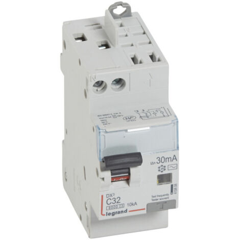 Disjoncteur différentiel monobloc DX6000 10kA arrivée haute vis départ haut automatique U+N 230V 32A typeAC 30mA (410808)