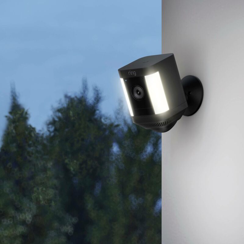 Ring Caméra Spotlight Plus sans fil (Spotlight Cam Plus Battery), Caméra  surveillance extérieure avec wifi, 1080p vidéo HD, audio bidirectionnel,  projecteurs LED