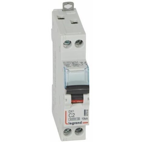 Legrand – Disjoncteur unipolaire 2 A – Courbe C – 10 kA – Borne à vis – Rail DIN – Compatible peignes HX³ – LEG407693 (1/3)