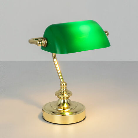 Lampe Rétro Argentée Antique Décorative Sur Une Petite Table