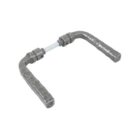 Béquille double bellac – Décor cimenté patiné – Fer martelé sans rosace – Résistance à la corrosion grade 3 – Épaisseur de porte 38 à 48 mm – Bouvet