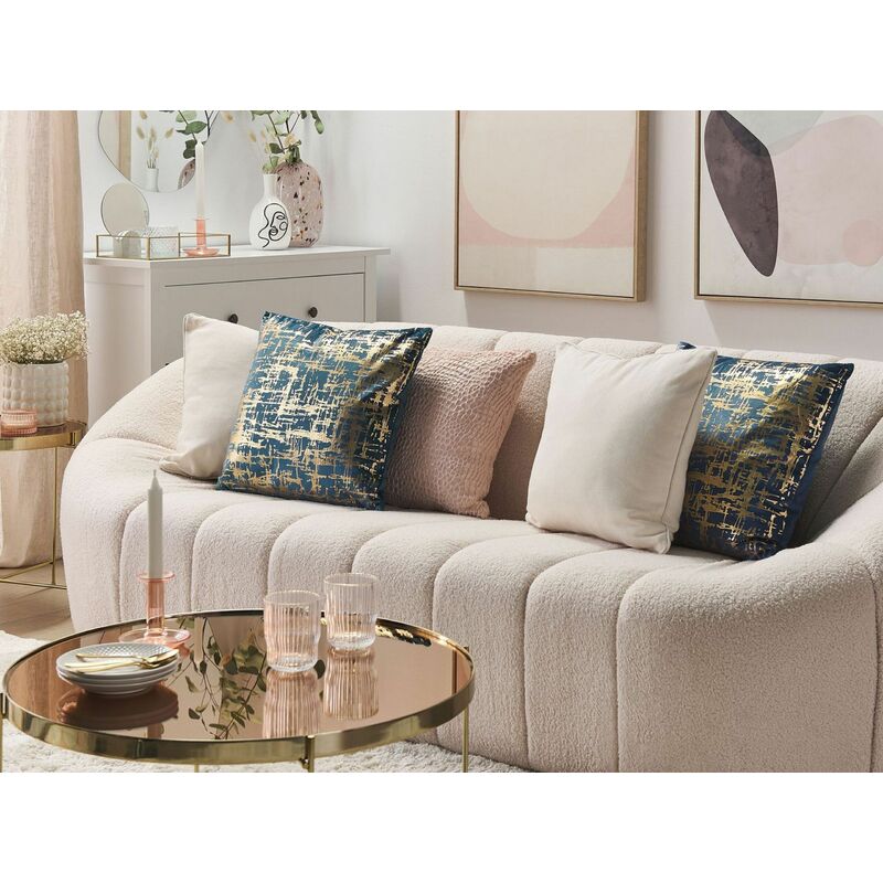 Set di 2 cuscini decorativi in tessuto felpato con motivo a tinta unita  beige divano camera da letto salotto Beliani