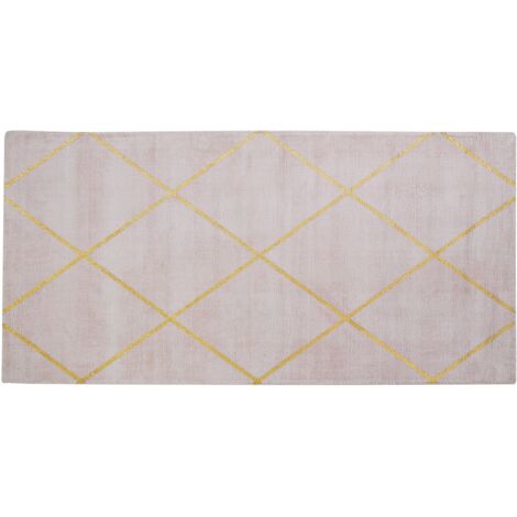 Alfombra de viscosa rosa con patrón geométrico dorado 80 x 150 cm para salón y dormitorio Atike (1/5)