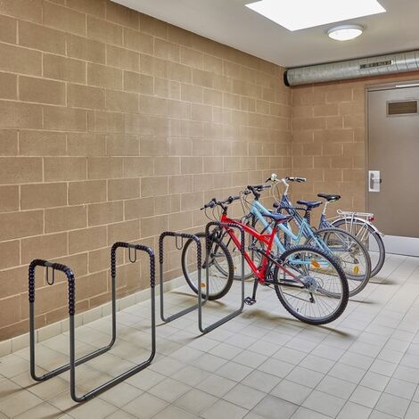 Mottez – Support 4 vélos gainé – Tube Ø 25 mm – Charge maximale 100 kg – Fixation au sol non fournie – Espace entre arceaux 60 cm