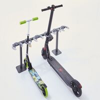 Mottez – Rangement pour 6 trottinettes sur pied – Système antivol par pince – Tube acier carré 30mm – Dimensions 106 x 17,5 x 50cm