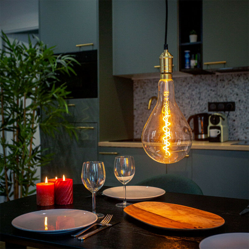 Sublimez votre intérieur avec notre lot de 6 ampoules led à filament doré  4W - Économie d'énergie garantie!