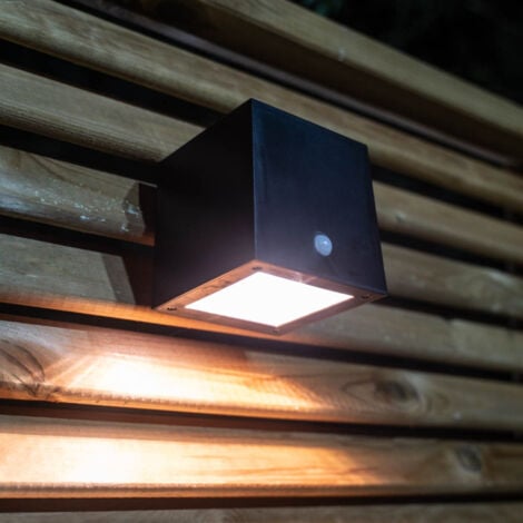 Xanlite - Applique trapèze solaire LED IP44  à détection de mouvement, 200 Lumens - APS200D