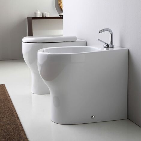 Sanitari Bagno A Terra Scarico Traslato Design Moderno Modello Soave
