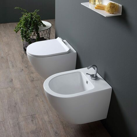 SET DI SANITARI SOSPESI IN CERAMICA BIDET E WC CON COPRIWC