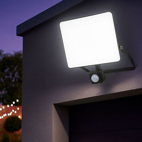 LED Außenstrahler mit Bewegungsmelder Wandleuchte mit Sensor Wandlampe, Spot verstellbar, 50W 6000Lm warmweiß, LxBxH 21,7 x 24,1 x 8,9 cm (1/5)
