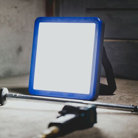 AUTRES Projecteur de chantier LED sur accu 4000lm, IP66 - garantie 3 ans et réparable