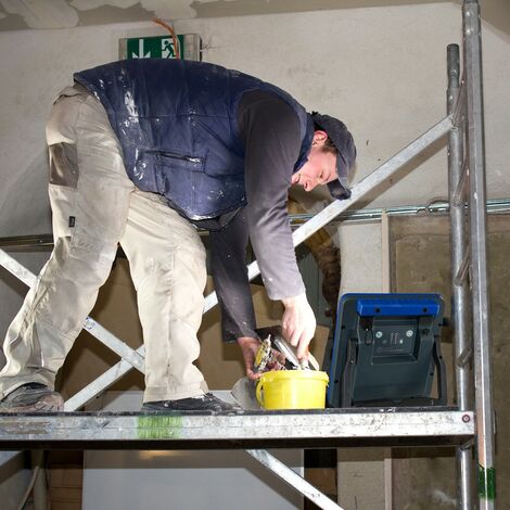 AUTRES Projecteur de chantier LED sur accu 4000lm, IP66 - garantie 3 ans et réparable