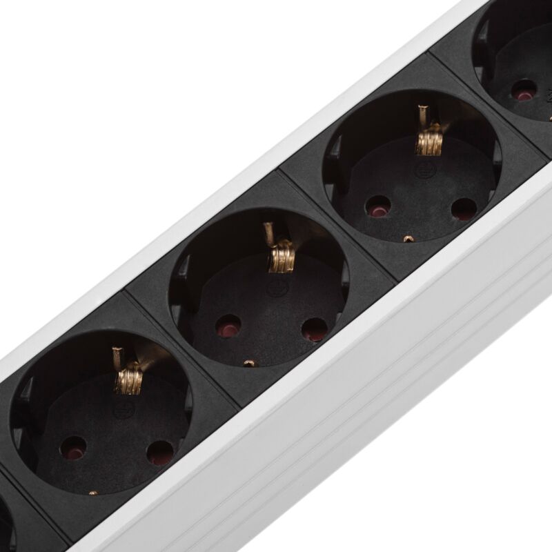 BeMatik - Multiprise 10 Prises avec Interrupteur et parafoudre Noir (1.5m  câble)