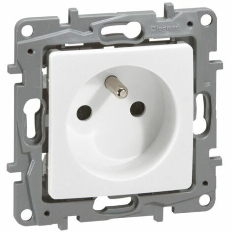 Prise 2P+Z 16A obturateur blanc Niloe (1/2)