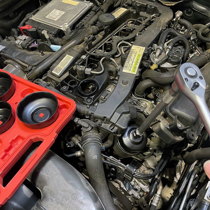 Wiltec Ölfilterkappen-Satz 14-teilig Ölfilterschlüssel inklusive Adapter im  Werkzeugkoffer : : Auto & Motorrad