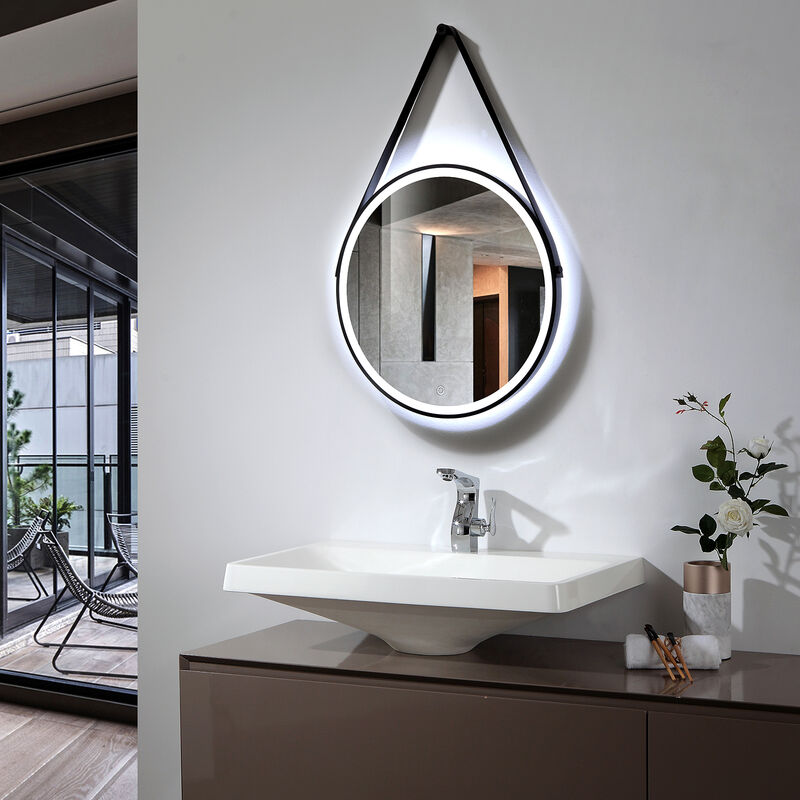 Baño con gran espejo retroiluminado y espejo de aumento con luz circular  integrada.…