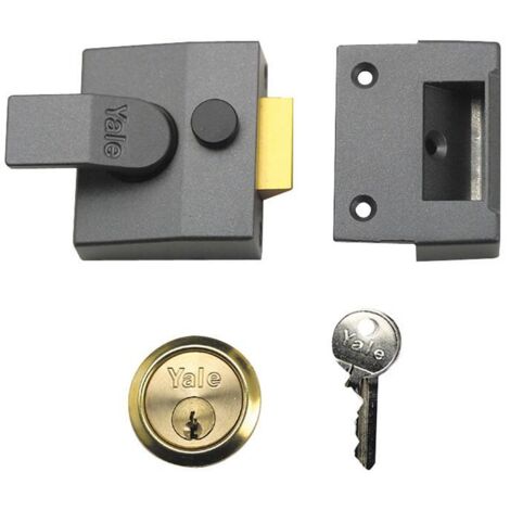 Yale P85 Deadlocking Nightlatch with 40mm Backset, BrassLux Finish, Visible Locking Mechanism, Model YALP85BLXPB
