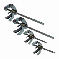 Stanley – Lot de 4 serre-joints L 300 mm – Capacité de serrage 136 kg – Poignée ergonomique – Rail en acier renforcé – FMHT083243