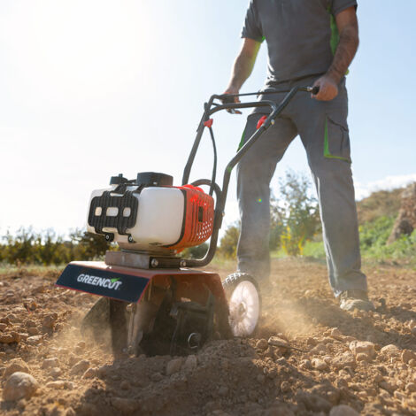 Motoazada de gasolina 65cc 3,7cv. motor 2 tiempos, ancho trabajo 30cm, profundidad trabajo 15cm, superficie trabajo recomendada 30m2, 4 fresas - Greencut GTC130X