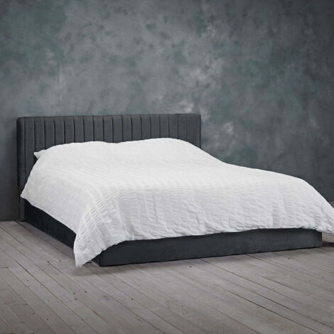 Berlin Kingsize Bed - Velvet - L210 x W168 x H87 cm - Silver (1/3)