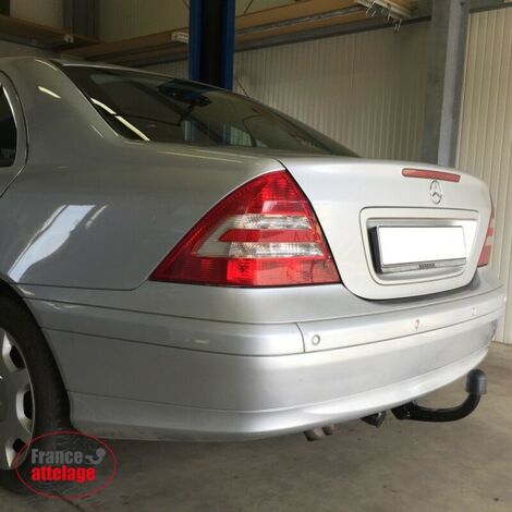 RAJOUT DE DIFFUSEUR ARRIERE EN ABS MERCEDES CLASSE C W204 AMG BERLINE OU BREAK P