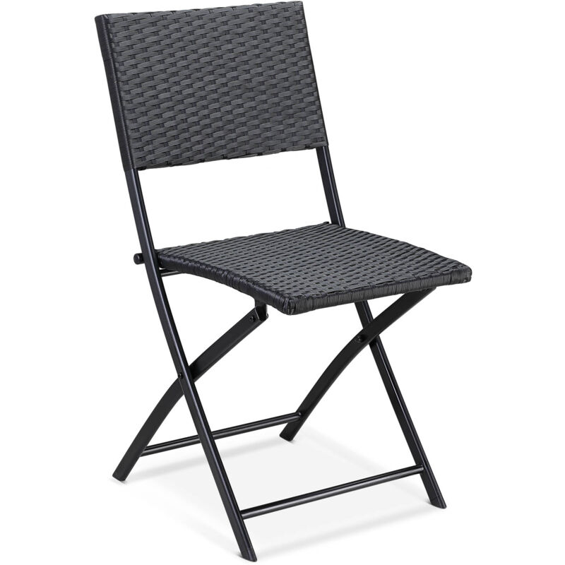 white wicker folding chairs