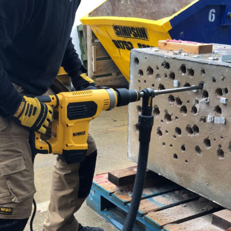 Taladro cincel DEWALT SDS-Max 6 J 1050W - D25481K
