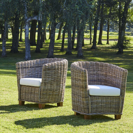Berah Getah – Lot de 2 fauteuils de jardin en kubu naturel – Dimensions 80x70x73cm – Écologique et traité – Confort optimal avec coussins moelleux