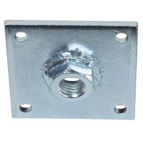 PIASTRINA CON DADO SALDATO 50 X 50 SPESSORE 3 - DADO M10