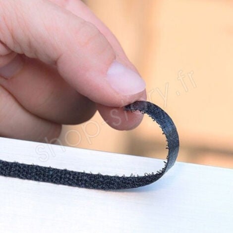 Moustiquaire pour fenêtre  avec fixation scratch