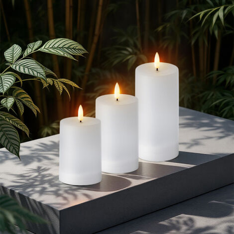 Solar LED Stumpenkerzen mit Flammen Effekt 3er Set - 15 / 12 / 10 cm - Künstliche Kerze warm weiß für Außen mit Flackereffekt