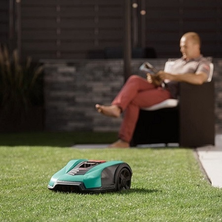 Cómo utilizar un robot cortacésped