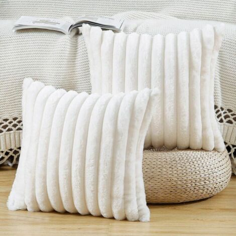 Ineasicer Lot de 2 Housses de Coussin en Peluche en Fausse Fourrure Housse de Coussin décorative Douce à Rayures moelleuses pour Coussin de Chambre à Coucher de canapé Blanc crème 45 x 45 cm
