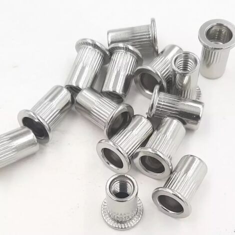 INSERTO FILETTATO ZIGRINATO INOX M6 0,5-3,5 mm