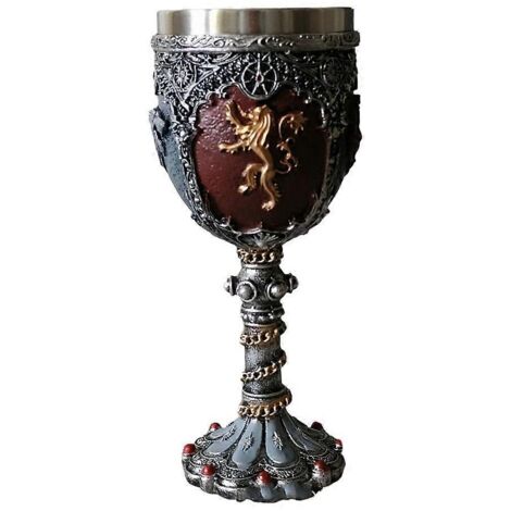 Insigne de chevalier médiéval, chope à bière, verre à vin, ustensiles, service à thé, verres à pied --
