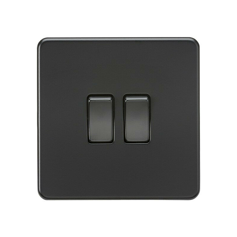 

Interruptor de 2 vías Knightsbridge sin tornillos 10AX 2G - Negro mate con balancines negros