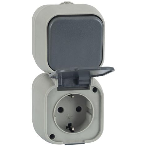 Interruptor Simple Conmutado y Enchufe tipo F Schuko IP54 PC - PC