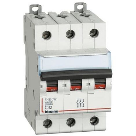 Interruttore magnetotermico 40A 10kA 3 Poli Curva C BTicino FH83C40