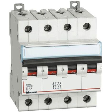 Interruttore Magnetotermico 4P Curva D32A 6Ka Btdin60 ( Bticino Cod. Fn84D32 )