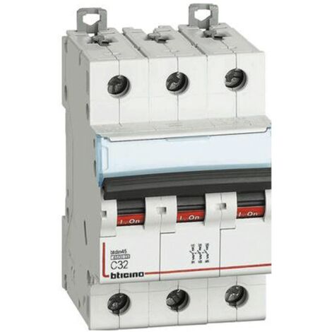 Interruttore Magnetotermico Modulare 3P Curvac32A 4,5Ka ( Bticino Cod. Fa83C32 )