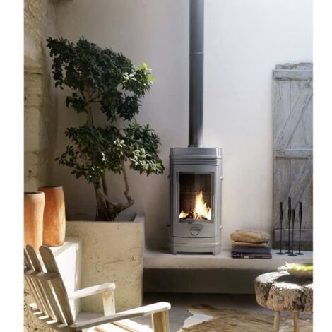Invicta – Poêle à bois 10kW – Rendement 76% – Longueur de bûches 34cm – Surface de chauffe 52 à 160m² – Label Flamme verte 5 étoiles