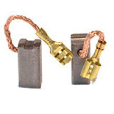 Jeu de 2 charbons adaptable pour BOSCH. Dimensions: 7 x 8 x 17mm.