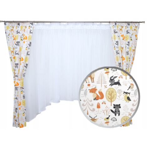 Juego de cortinas de estilo escandinavo para dormitorio infantil con estampado de animales del bosque.