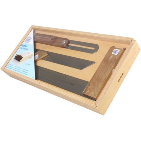 Juego de herramientas para carpinteros en caja de madera