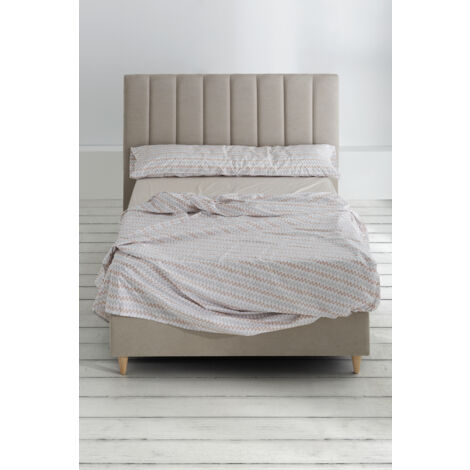 Juego de sábanas Cloe color rosa. Cama de 150 cm. 3 piezas