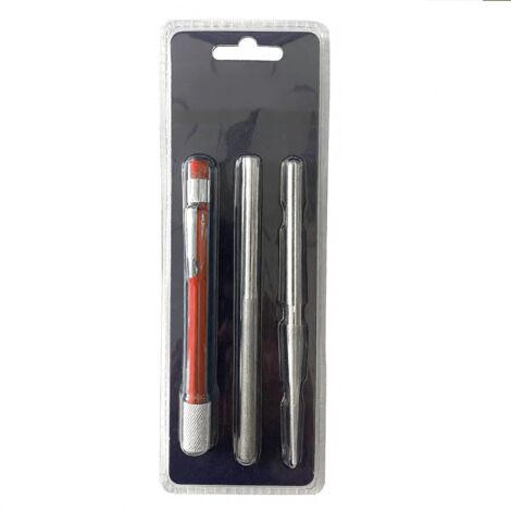 Juego de tres piezas que incluye un tubo rojo para bolígrafo, un sacapuntas de doble punta, una lima multifuncional con forma de gancho y un sacapuntas portátil.