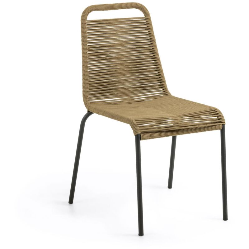 

Silla de comedor Lambton marrón claro de cuerda de poliéster y patas de acero en negro para interior y exterior - Kave Home