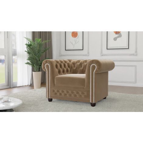 Kero - Chesterfield Sessel aus Beige Samt-Stoff mit Holzfüßen