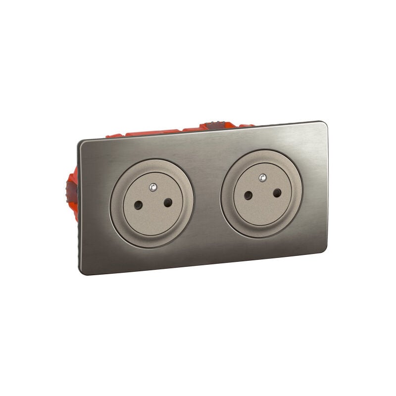 Legrand - Kit 2x2P+T Surface précâblées Céliane + boîte - complet Titanium (CO0112)
