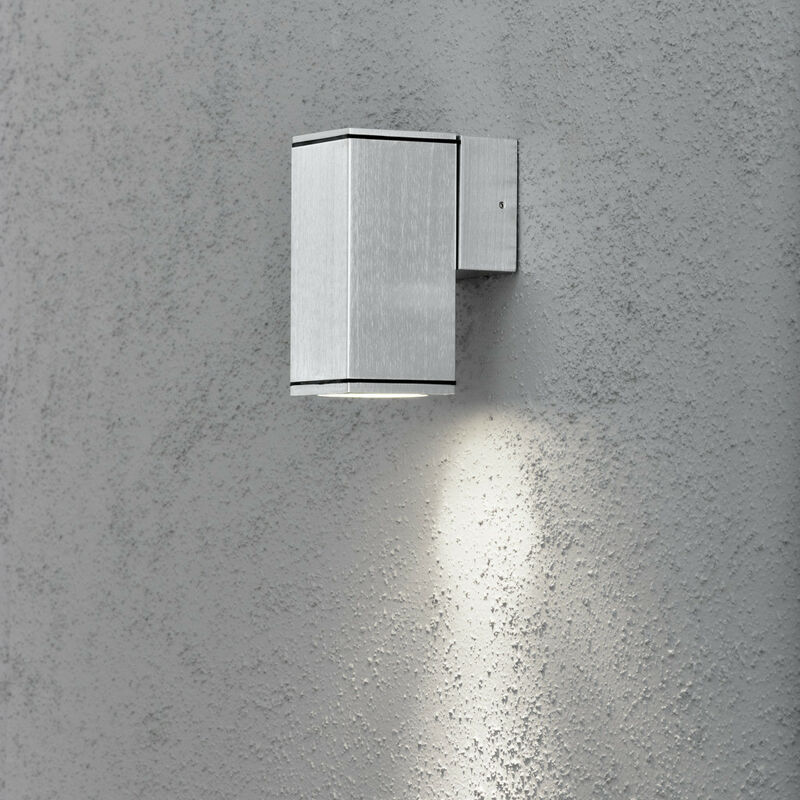 Image of Konstsmide Monza Applique da esterno moderna quadrata in alluminio anodizzato singolo GU10, IP44